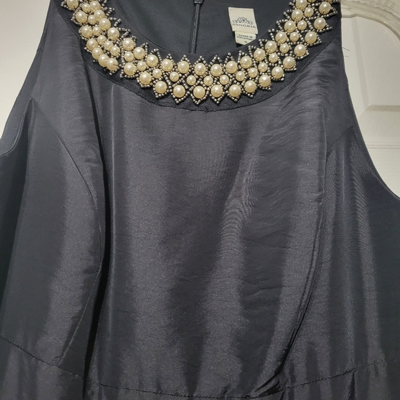 Sangria Black Satin Gown Size 6 Pearl Neckline Pleated Fit And Flare w/ Pockets - Picture 3 of 7